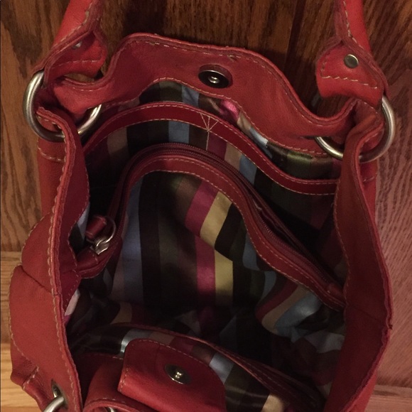 Red leather bucket purse - Picture 3 of 3
